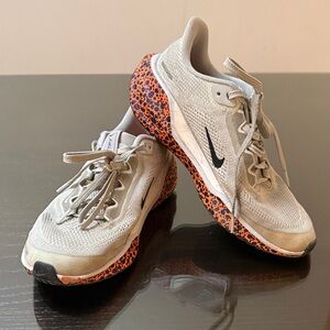 Nike Pegasus Light Gray Sneakers with Orange Accents
